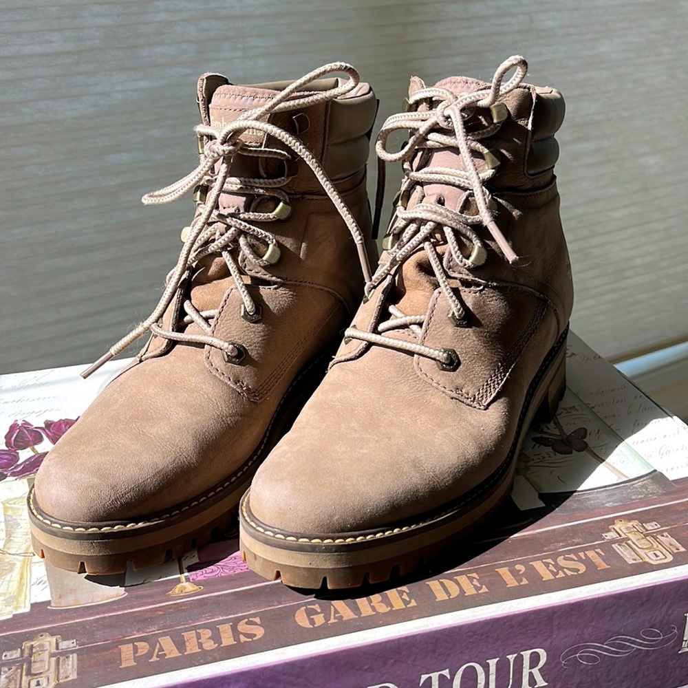 Timberland leather taupe grayish lace up boot 9.5